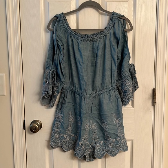 American Eagle Blue White Denim Romper Embroidered Cold Shoulder Poly XS - Picture 2 of 13